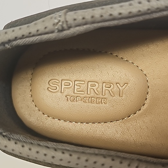 Sperry  Women's Starfish Grey Pin Perforated Boat Shoes SZ 9.5 Like New - Picture 3 of 8